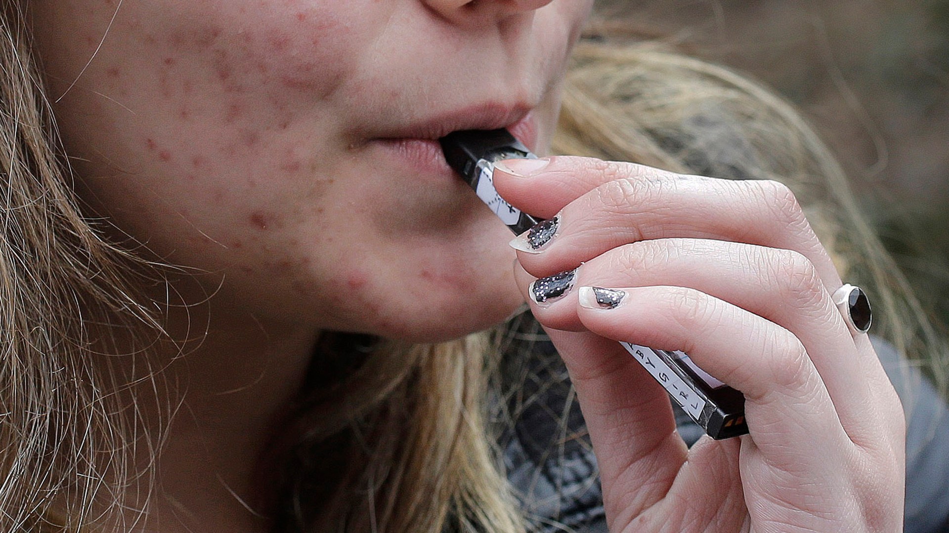 El mapa revela los puntos de acceso dudosos de vapeo del Reino Unido donde los cigarrillos electrónicos ilegales “contienen sustancias químicas nocivas” y se han incautado 1,2 millones