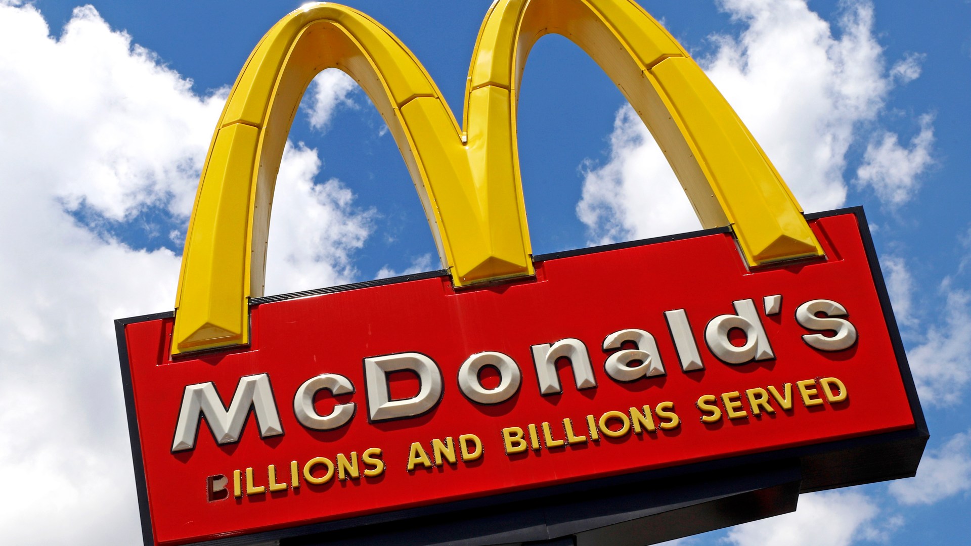 “Hazlos permanentes”, gritan los fanáticos mientras McDonald’s se prepara para eliminar el favorito “irreal” en semanas en una gran reorganización del menú