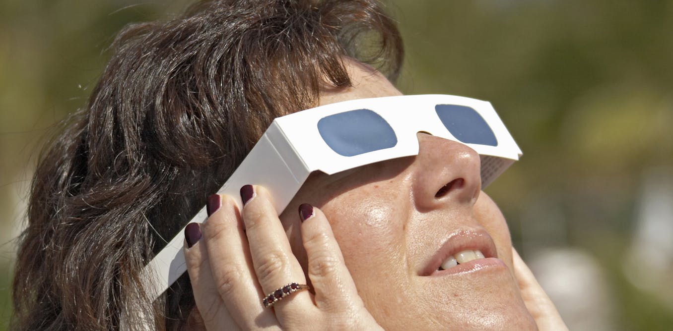 ¿Qué tan seguras son tus gafas para eclipses solares?  Las falsificaciones baratas de los mercados en línea representan una amenaza, dicen los expertos en la cadena de suministro