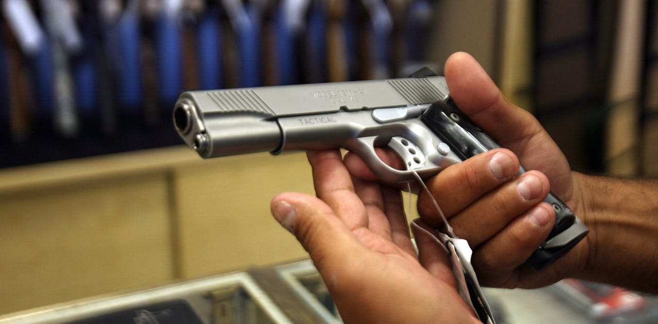 California está a punto de imponer impuestos a las armas más parecidos a los del alcohol y el tabaco, y eso podría reducir la violencia armada