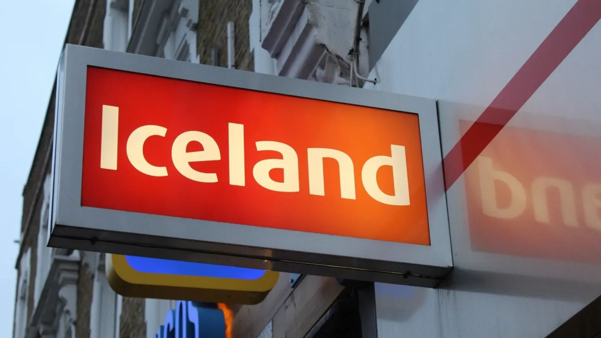 Islandia retira urgentemente de los estantes un producto básico congelado de 2,50 libras y emite una advertencia de “no comer” por temor a un “riesgo para la salud”