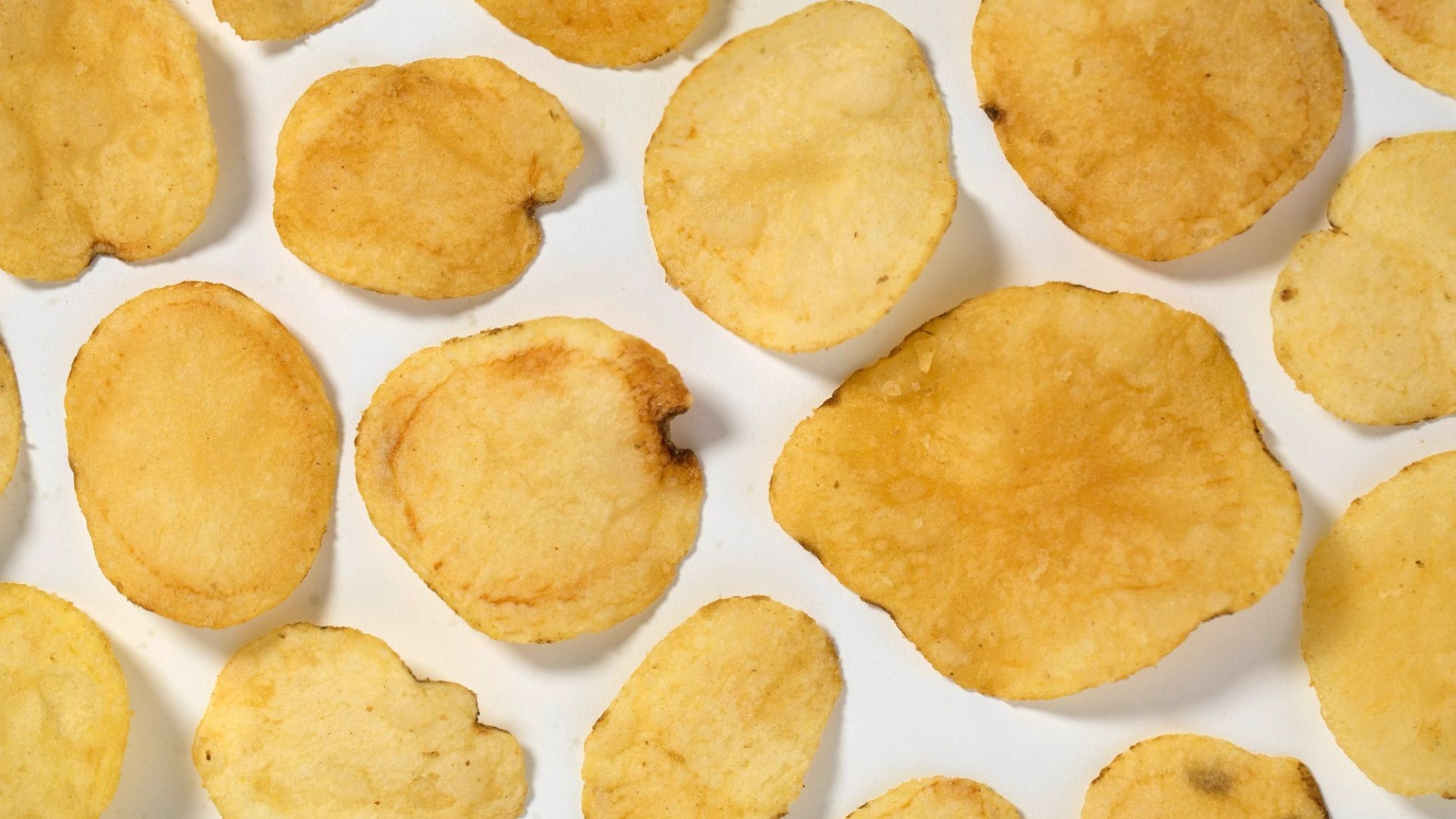 Asda emite una advertencia urgente de “no comer” tras retirar patatas fritas por temor a que supongan un “posible riesgo para la salud”
